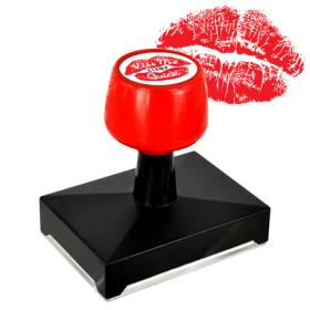 Kiss Stamp