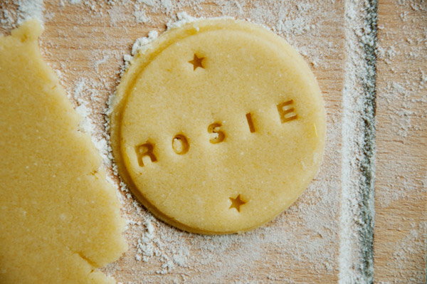 Tampon biscuit baptême Thomas avec monture sur mesure pour personnaliser  vos sablés ou cookies, vos biscuits seront absolument uniques