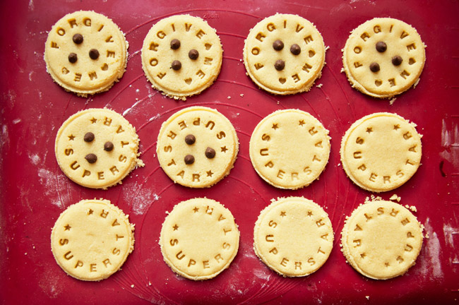 Tampon biscuit fillette Marguerite sur mesure pour personnaliser vos sablés  ou cookies, tampon biscuit personnalisé, biscuit avec monture